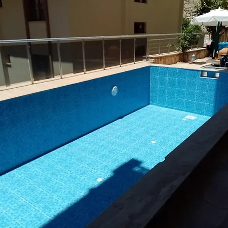Ladys 2 App Apartment *
